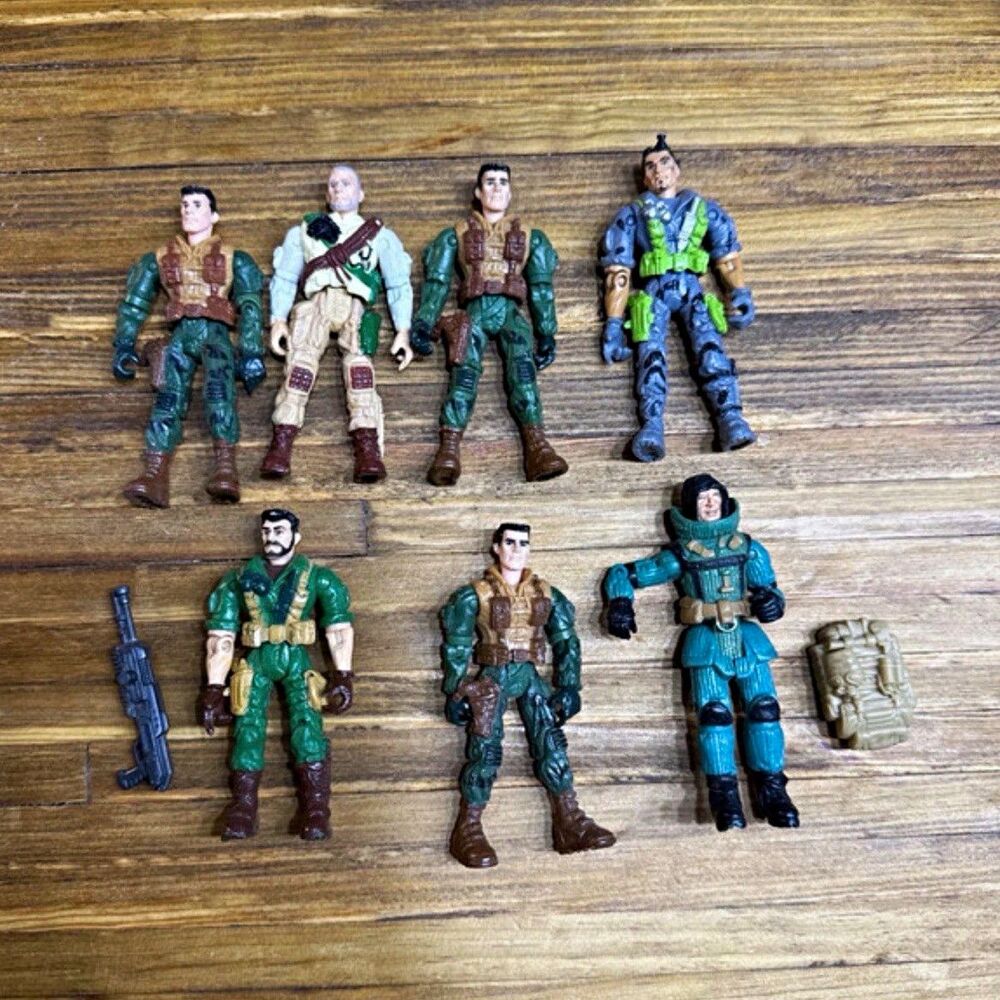Mixed Lot Military Soldier Action Figures Plastic 7 Pack Weapons Loose Unboxed